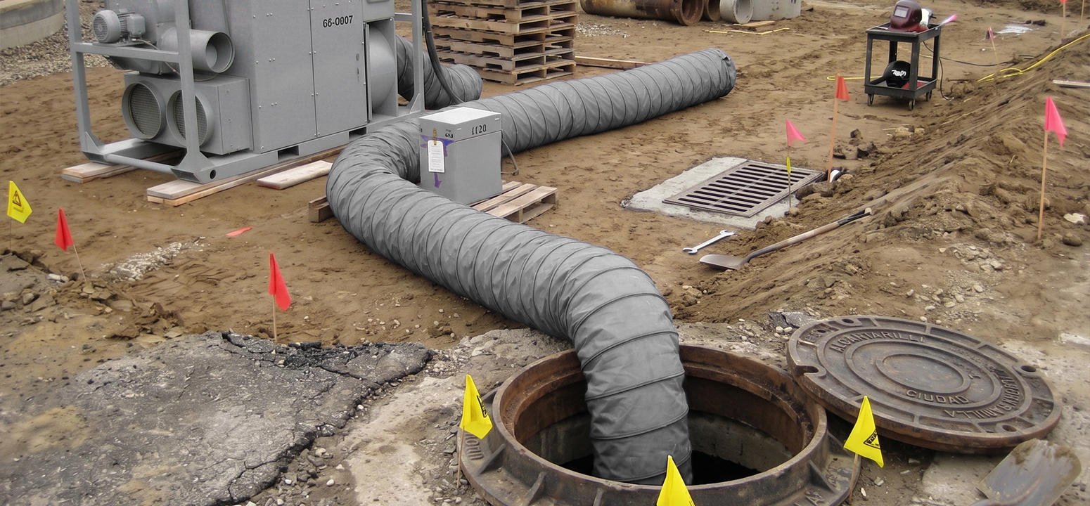 ¿Cómo se instalan los equipos de ventilación para la protección de los trabajadores en lugares de difícil acceso, como por ejemplo en las alcantarillas?